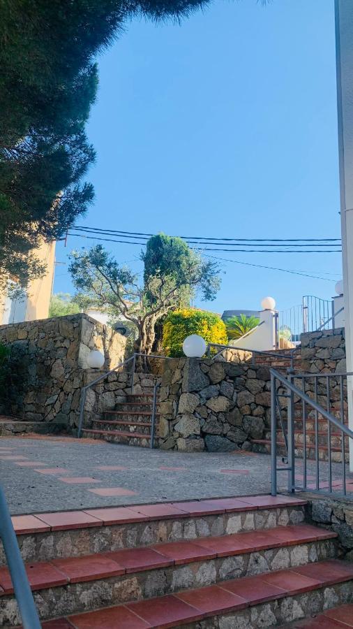 La Baie De Rose Apartment Roses Exterior photo