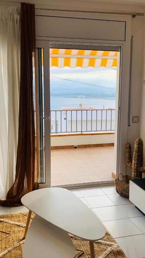 La Baie De Rose Apartment Roses Exterior photo